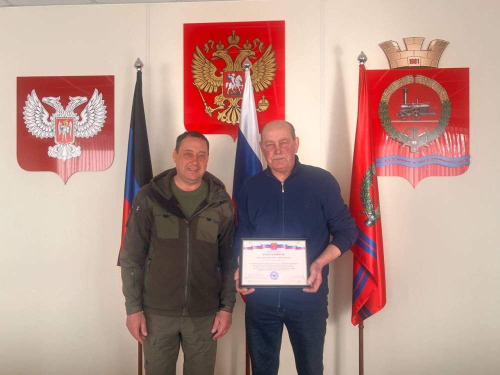 Константин Зинченко: В преддверии Дня работников бытового обслуживания населения и жилищно-коммунального хозяйства поздравил наших замечательных коммунальщиков Константин Зинченко: В преддверии Дня работников бытового обслуживания населения и жилищно-коммунального хозяйства поздравил наших замечательных коммунальщиков