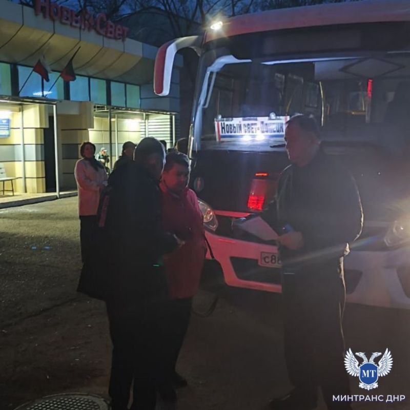 Специалисты регионального Минтранса проконтролировали выход подвижного состава по межмуниципальному маршруту «Новый Свет – Донецк», отправлением с автостанции "Новый Свет" Специалисты регионального Минтранса проконтролировали выход подвижного состава по межмуниципальному маршруту «Новый Свет – Донецк», отправлением с автостанции "Новый Свет"