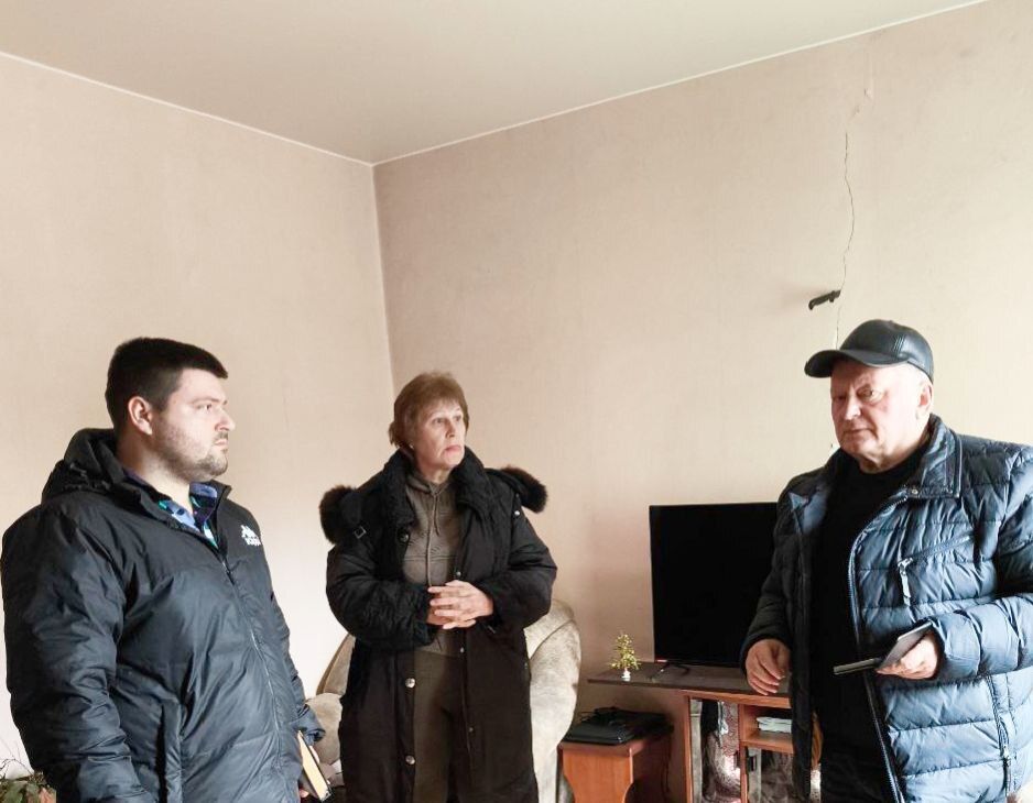 Наталья Бегуненко: В рамках проекта «УПРАВДОМ» партии «Единая Россия» организован комиссионный выезд в составе заместителя руководителя Управы Петровского внутригородского района Администрации городского округа Донецк Чуба... Наталья Бегуненко: В рамках проекта «УПРАВДОМ» партии «Единая Россия» организован комиссионный выезд в составе заместителя руководителя Управы Петровского внутригородского района Администрации городского округа Донецк Чуба...