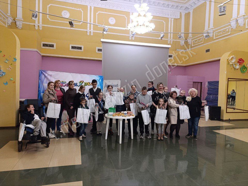 Сегодня Донецкий городской молодежный центр вновь распахнул свои двери для детей и инклюзивной молодёжи Сегодня Донецкий городской молодежный центр вновь распахнул свои двери для детей и инклюзивной молодёжи