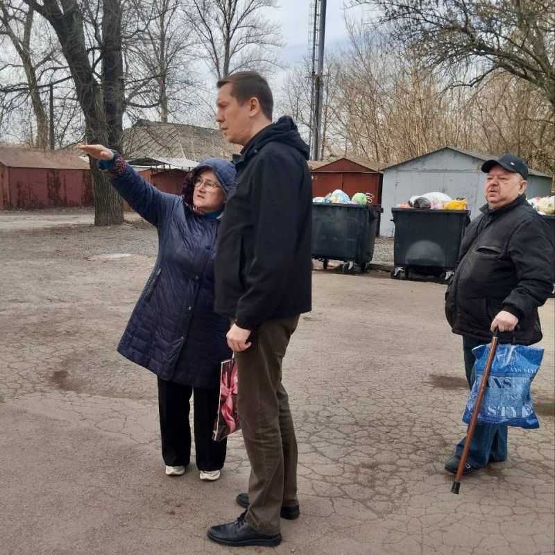 Михаил Меренков: Сегодня, 14 марта, представителями Управы Буденновского внутригородского района совместно с МУП АГД «УК Буденновского района г. Донецка» и жителями дома № 24 по улице Жебелева и дома № 10 по улице Арктики... Михаил Меренков: Сегодня, 14 марта, представителями Управы Буденновского внутригородского района совместно с МУП АГД «УК Буденновского района г. Донецка» и жителями дома № 24 по улице Жебелева и дома № 10 по улице Арктики...
