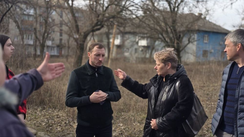Иван Адамец: В Куйбышевском районе была проведена встреча по обращению жителя о ремонте кровли по адресу: ул. Цимлянская, 26 Иван Адамец: В Куйбышевском районе была проведена встреча по обращению жителя о ремонте кровли по адресу: ул. Цимлянская, 26