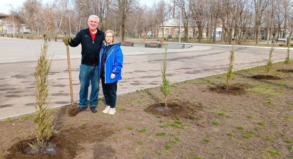 Наталья Бегуненко: Субботник Управы Петровского внутригородского района Администрации городского округа Донецк Наталья Бегуненко: Субботник Управы Петровского внутригородского района Администрации городского округа Донецк