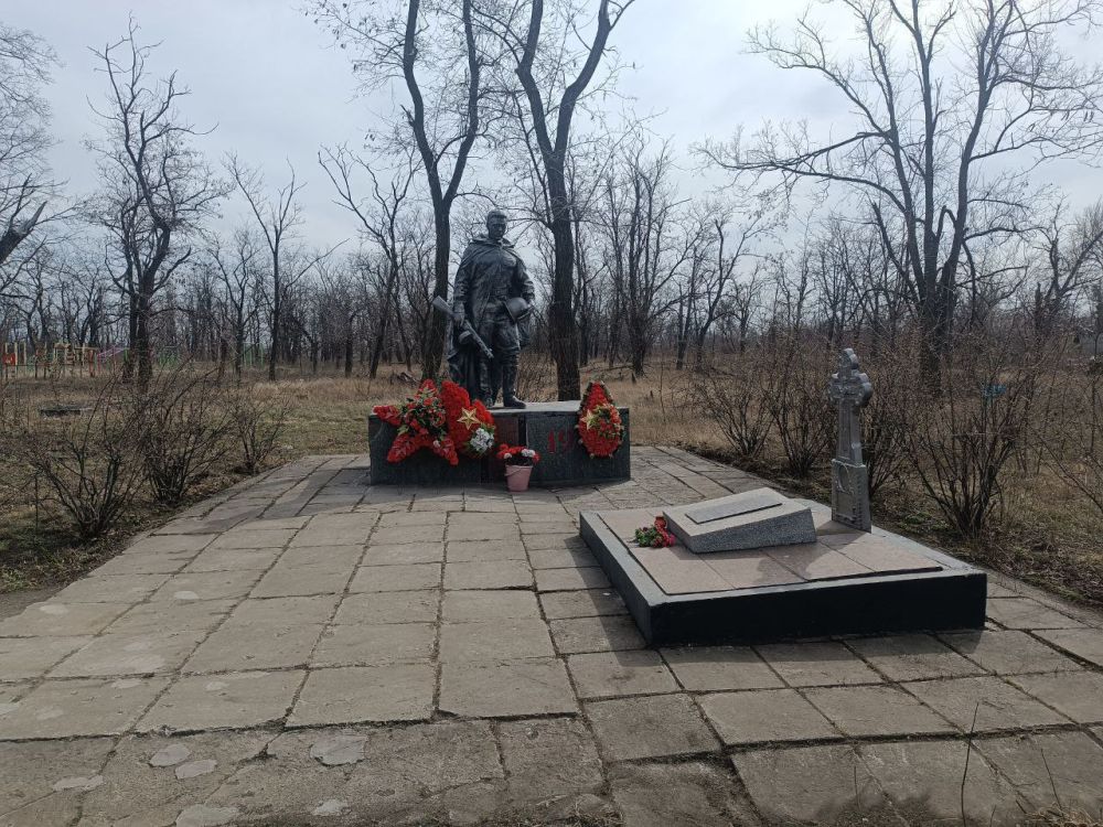 Жители Авдеевки совместно с Авдеевским территориальным отделом активно приняли участие в общереспубликанском субботнике Жители Авдеевки совместно с Авдеевским территориальным отделом активно приняли участие в общереспубликанском субботнике