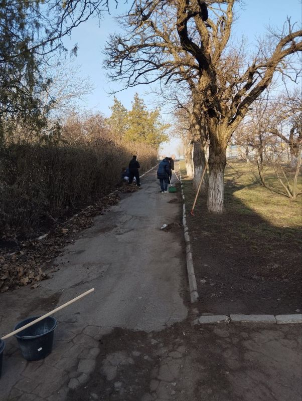 Совет женщин Мангушского МО активно принял участие в региональном субботнике! Совет женщин Мангушского МО активно принял участие в региональном субботнике!