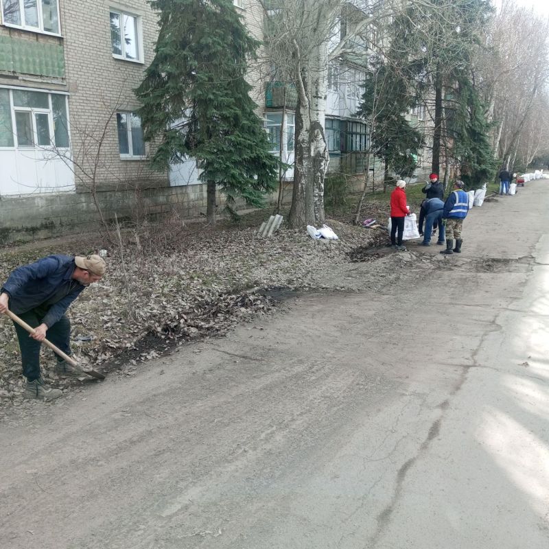 Игорь Лызов: Амвросиевский муниципальный округ присоединился к общереспубликанскому субботнику Игорь Лызов: Амвросиевский муниципальный округ присоединился к общереспубликанскому субботнику