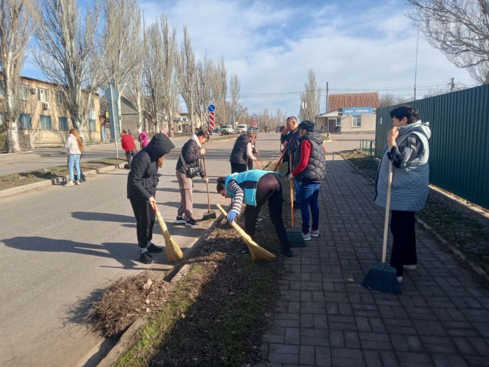 Наталья Великодная: Сегодня жители Тельмановского муниципального округа присоединились к общереспубликанскому субботнику Наталья Великодная: Сегодня жители Тельмановского муниципального округа присоединились к общереспубликанскому субботнику