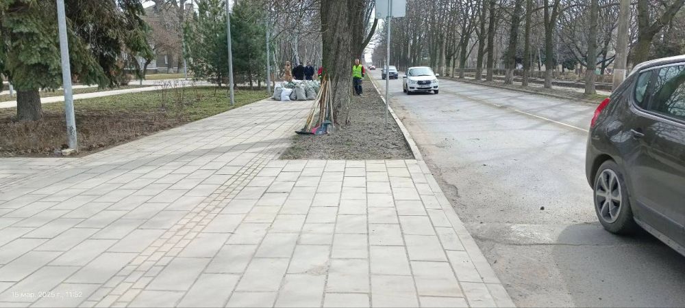 Виктория Жукова: В рамках проведения Республиканского субботника, организованного администрацией городского округа Харзызск, шеф регион (Нижегородская область) принял активное участие Виктория Жукова: В рамках проведения Республиканского субботника, организованного администрацией городского округа Харзызск, шеф регион (Нижегородская область) принял активное участие