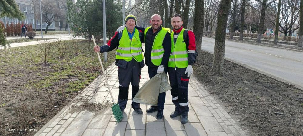 Виктория Жукова: В рамках проведения Республиканского субботника, организованного администрацией городского округа Харзызск, шеф регион (Нижегородская область) принял активное участие Виктория Жукова: В рамках проведения Республиканского субботника, организованного администрацией городского округа Харзызск, шеф регион (Нижегородская область) принял активное участие