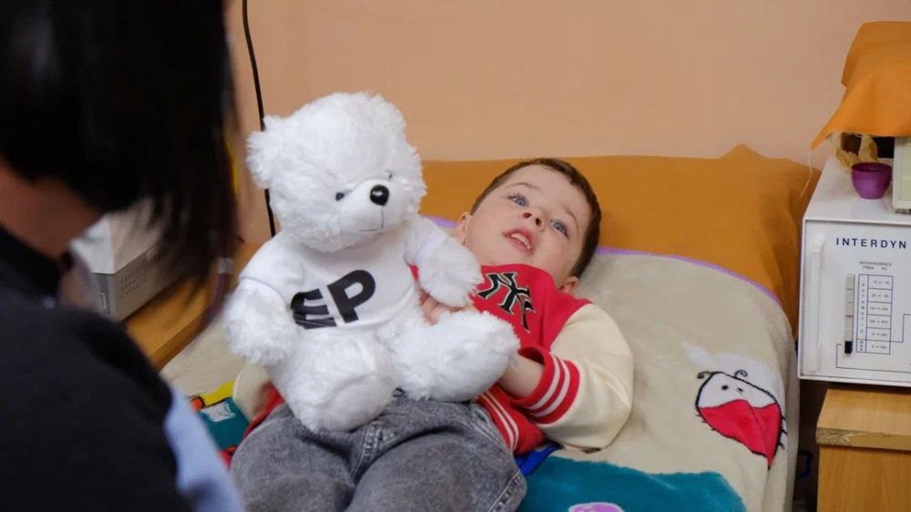 Анна Кузнецова: С руководством детского клинического центра медицинской реабилитации Донецка договорились о дополнительной помощи маленьким пациентам Анна Кузнецова: С руководством детского клинического центра медицинской реабилитации Донецка договорились о дополнительной помощи маленьким пациентам