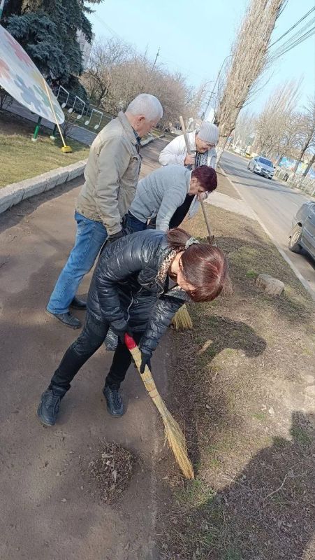 ДОБРАЯ ТРАДИЦИЯ - ВЕСЕННИЙ СУББОТНИК! ДОБРАЯ ТРАДИЦИЯ - ВЕСЕННИЙ СУББОТНИК!