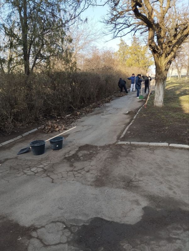 Совет женщин Мангушского МО активно принял участие в региональном субботнике! Совет женщин Мангушского МО активно принял участие в региональном субботнике!