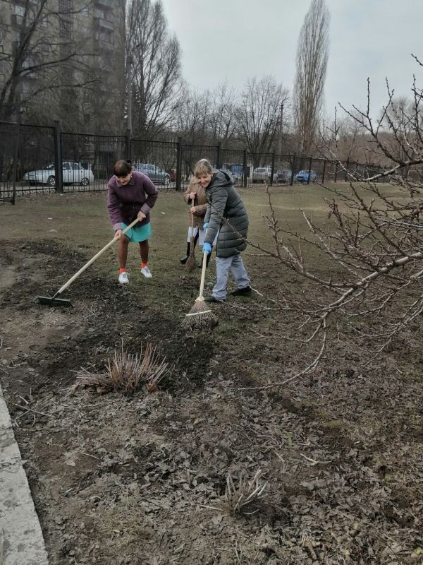 Сотрудники городской больницы №2 приняли участие в общереспубликанском субботнике Сотрудники городской больницы №2 приняли участие в общереспубликанском субботнике
