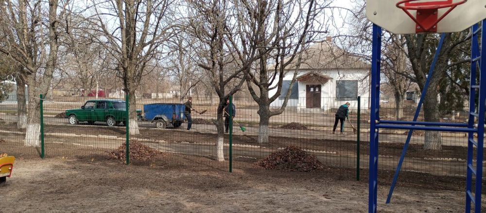 15.03.2025 г. МБУ "Зачатовский СДК" совместно с Зачатовской библиотекой и участниками клубных формирований провели первый субботник 15.03.2025 г. МБУ "Зачатовский СДК" совместно с Зачатовской библиотекой и участниками клубных формирований провели первый субботник