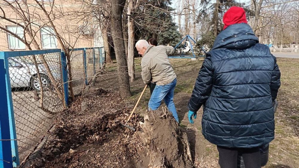 ДОБРАЯ ТРАДИЦИЯ - ВЕСЕННИЙ СУББОТНИК! ДОБРАЯ ТРАДИЦИЯ - ВЕСЕННИЙ СУББОТНИК!