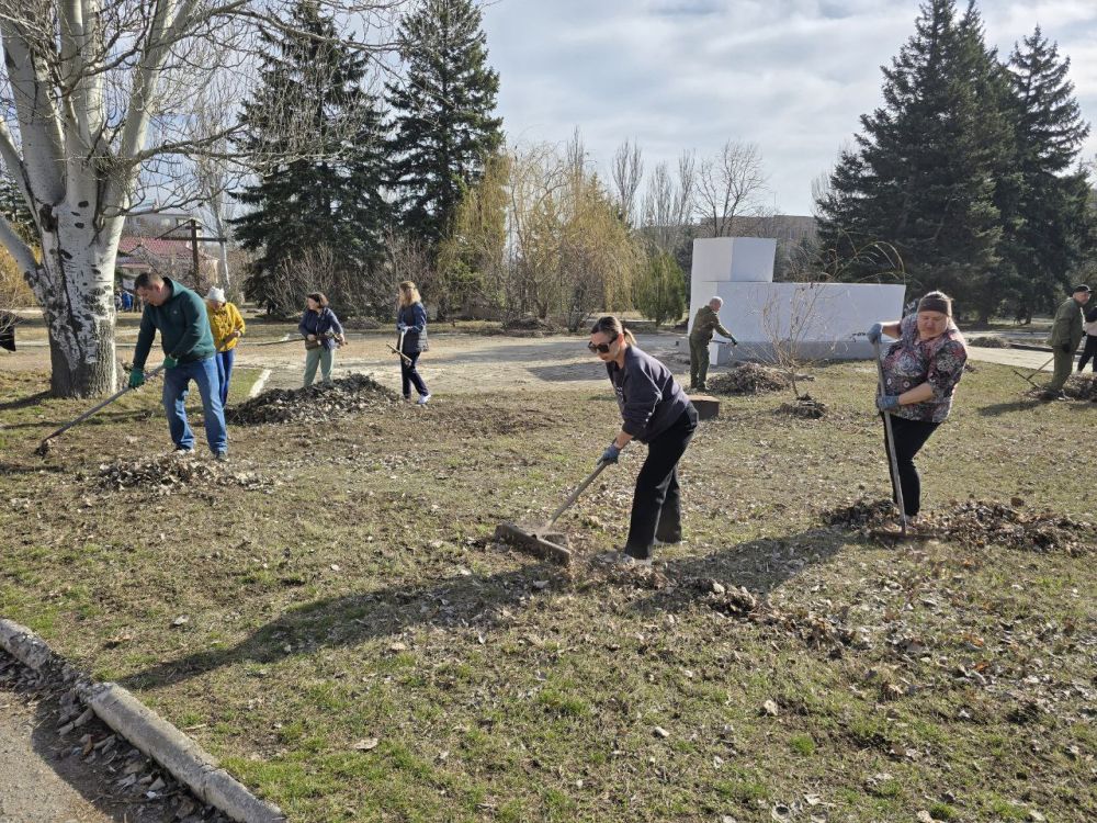 Николай Михайлов: Во исполнение Поручения Главы Донецкой Народной Республики Дениса Владимировича Пушилина, по партийному проекту «Городская среда», в рамках двухмесячника по благоустройству населенных пунктов в... Николай Михайлов: Во исполнение Поручения Главы Донецкой Народной Республики Дениса Владимировича Пушилина, по партийному проекту «Городская среда», в рамках двухмесячника по благоустройству населенных пунктов в...