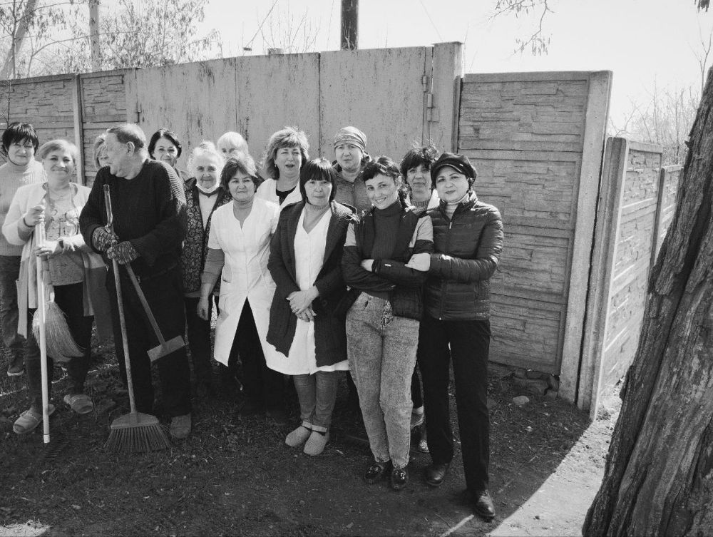 Виктория Жукова: Сотрудники центральной городской больницы городского округа Харцызск активно поддержали Республиканский субботник, продемонстрировав свою гражданскую позицию и приверженность чистоте и благоустройству... Виктория Жукова: Сотрудники центральной городской больницы городского округа Харцызск активно поддержали Республиканский субботник, продемонстрировав свою гражданскую позицию и приверженность чистоте и благоустройству...