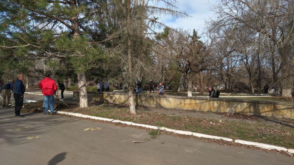Николай Михайлов: Во исполнение Поручения Главы Донецкой Народной Республики Дениса Владимировича Пушилина, по партийному проекту «Городская среда», в рамках двухмесячника по благоустройству населенных пунктов в... Николай Михайлов: Во исполнение Поручения Главы Донецкой Народной Республики Дениса Владимировича Пушилина, по партийному проекту «Городская среда», в рамках двухмесячника по благоустройству населенных пунктов в...