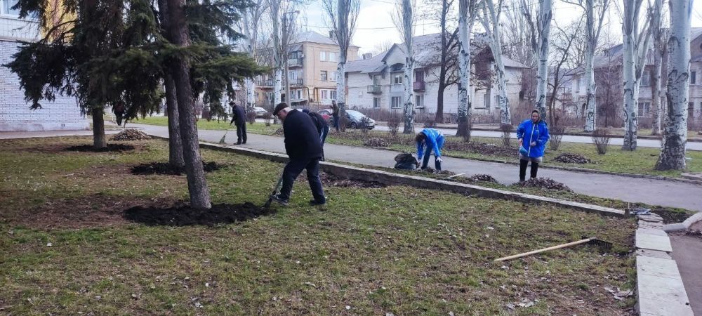 Юрий Будрин: Сегодня, 15 марта 2025 года, руководитель Управы Кировского внутригородского района Администрации городского округа Донецк ДНР Алексей Дмитрюк, первый заместитель руководителя Управы Юлия Петрушина, заместитель... Юрий Будрин: Сегодня, 15 марта 2025 года, руководитель Управы Кировского внутригородского района Администрации городского округа Донецк ДНР Алексей Дмитрюк, первый заместитель руководителя Управы Юлия Петрушина, заместитель...