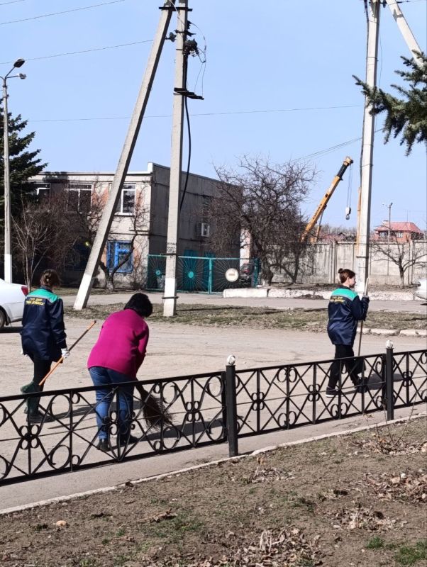 Филиал "Енакиевское ПУВКХ" ГУП ДНР "ВОДА ДОНБАССА" принял участие в общегородском субботнике Филиал "Енакиевское ПУВКХ" ГУП ДНР "ВОДА ДОНБАССА" принял участие в общегородском субботнике