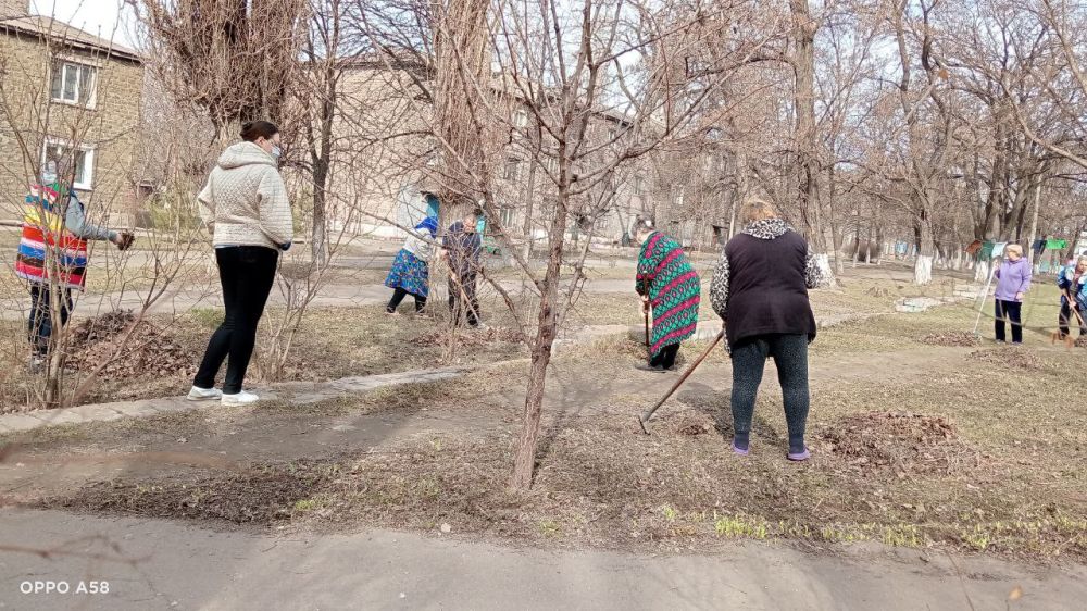Сегодня краснолиманцы активно приняли участие в общереспубликанском субботнике, который объявлен Главой Донецкой Народной Республики Денисом Владимировичем Пушилиным Сегодня краснолиманцы активно приняли участие в общереспубликанском субботнике, который объявлен Главой Донецкой Народной Республики Денисом Владимировичем Пушилиным