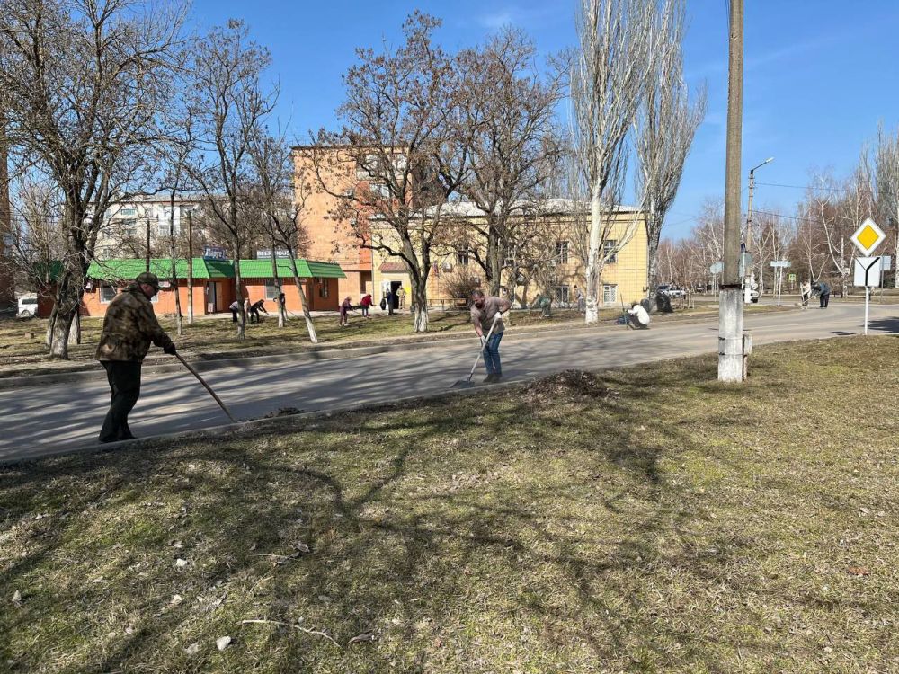 Василий Овчаров: Коллектив Администрации Новоазовского муниципального округа поддержал инициативу Главы нашей Республики Д.В Василий Овчаров: Коллектив Администрации Новоазовского муниципального округа поддержал инициативу Главы нашей Республики Д.В