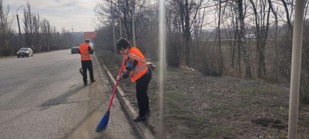 Первый Республиканский субботник в городском округе Харцызск стал ярким событием, объединившим сотни неравнодушных жителей Первый Республиканский субботник в городском округе Харцызск стал ярким событием, объединившим сотни неравнодушных жителей