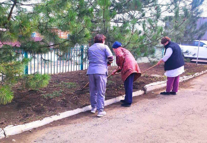 Март- традиционное время наведения чистоты и порядка, а субботники- добрая традиция Март- традиционное время наведения чистоты и порядка, а субботники- добрая традиция