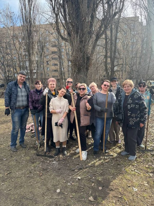 Субботник в Пролетарском районе Субботник в Пролетарском районе