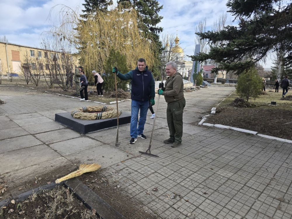Николай Михайлов: Во исполнение Поручения Главы Донецкой Народной Республики Дениса Владимировича Пушилина, по партийному проекту «Городская среда», в рамках двухмесячника по благоустройству населенных пунктов в... Николай Михайлов: Во исполнение Поручения Главы Донецкой Народной Республики Дениса Владимировича Пушилина, по партийному проекту «Городская среда», в рамках двухмесячника по благоустройству населенных пунктов в...