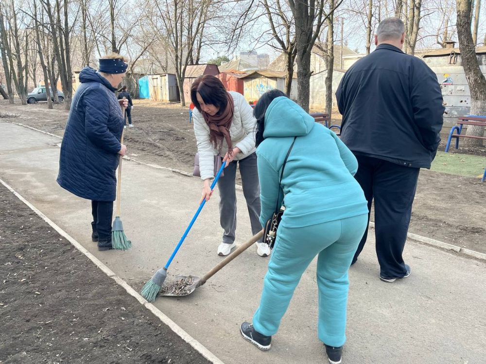 Олег Моргун: По итогам сегодняшнего субботника в городском округе Мариуполь благоустроили более 70 общественных пространств Олег Моргун: По итогам сегодняшнего субботника в городском округе Мариуполь благоустроили более 70 общественных пространств