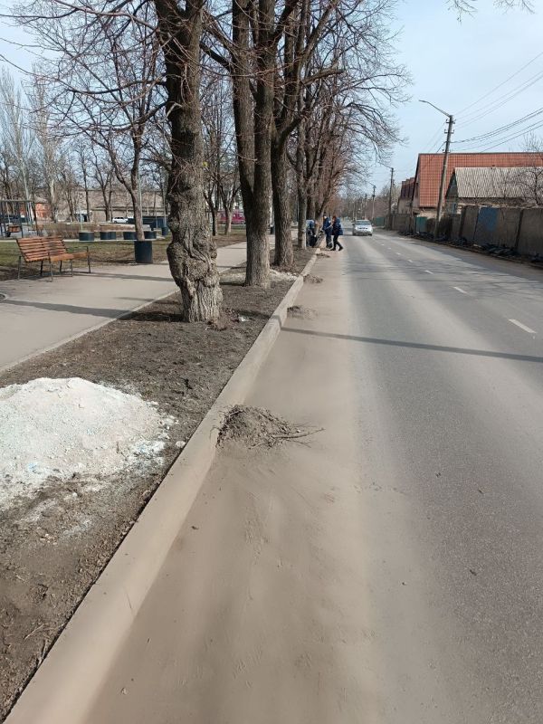 ЭМС "РОС" (связь) убрали ул. Первомайскую (от Адамца до Краснознаменской) ЭМС "РОС" (связь) убрали ул. Первомайскую (от Адамца до Краснознаменской)