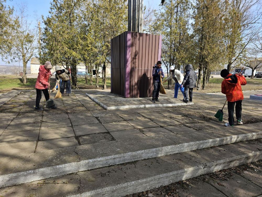 Василий Овчаров: Жители нашего округа приняли активное участие в Республиканском субботнике по благоустройству территорий населённых пунктов Василий Овчаров: Жители нашего округа приняли активное участие в Республиканском субботнике по благоустройству территорий населённых пунктов