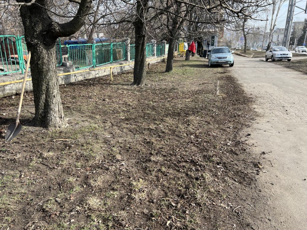 В Ленинском районе г. Донецка активно проходят субботники В Ленинском районе г. Донецка активно проходят субботники