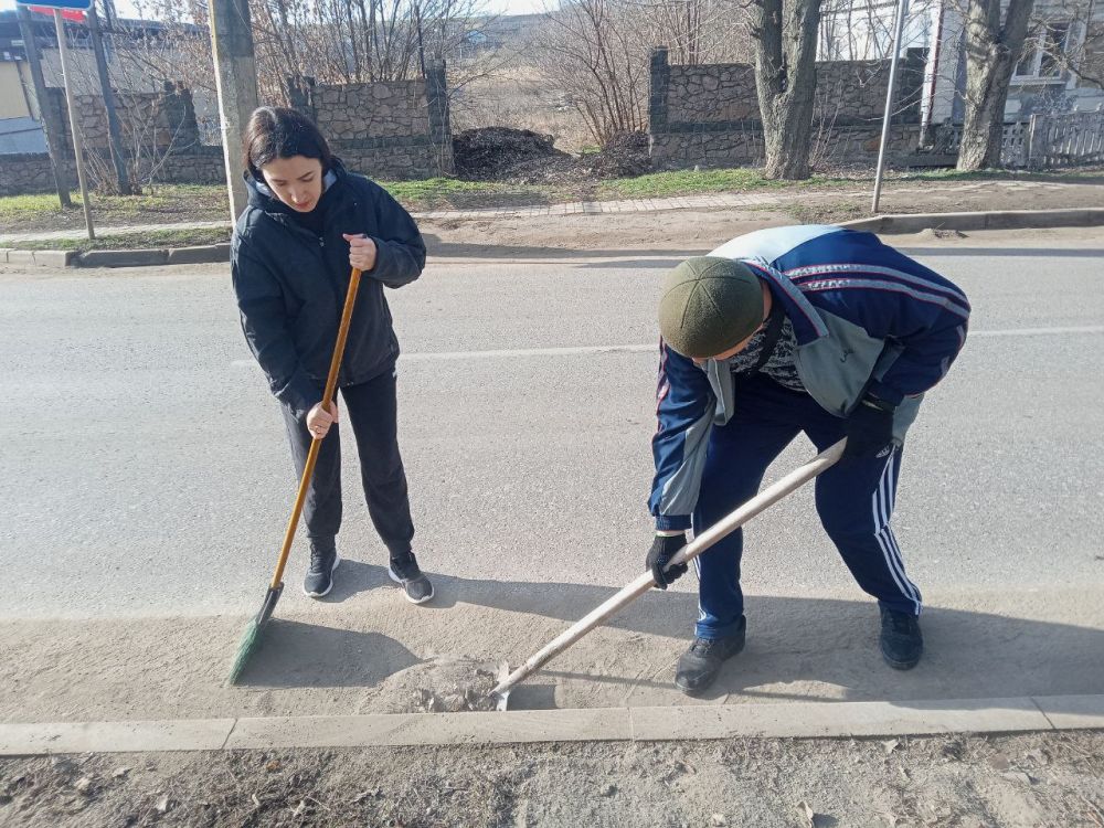 Наталья Великодная: Сегодня жители Тельмановского муниципального округа присоединились к общереспубликанскому субботнику Наталья Великодная: Сегодня жители Тельмановского муниципального округа присоединились к общереспубликанскому субботнику