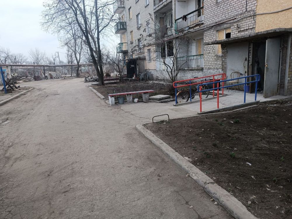 Жители Авдеевки совместно с Авдеевским территориальным отделом активно приняли участие в общереспубликанском субботнике Жители Авдеевки совместно с Авдеевским территориальным отделом активно приняли участие в общереспубликанском субботнике