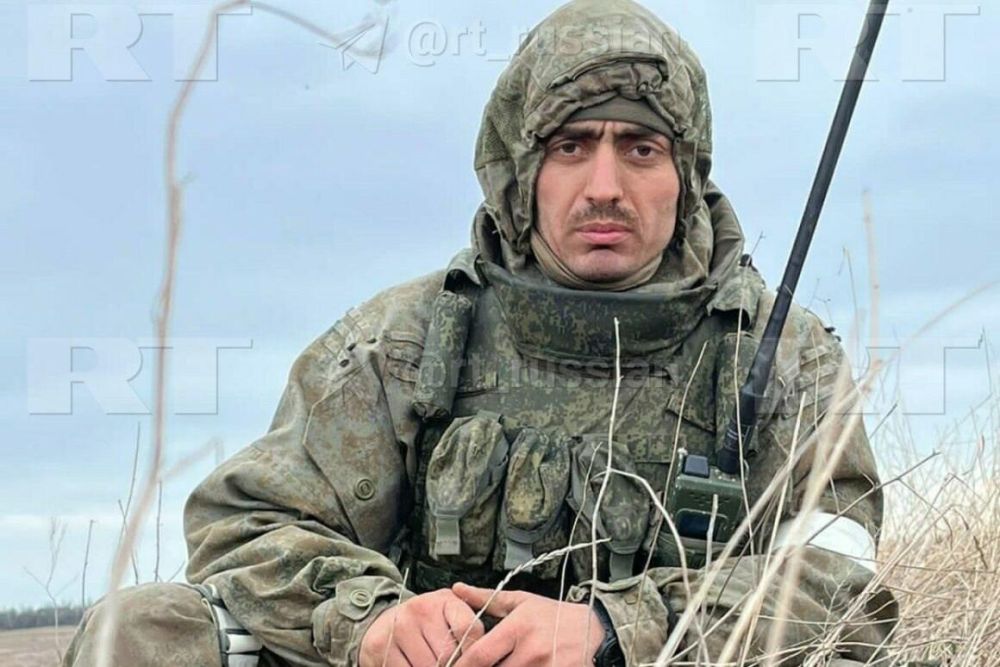 Боец на БТР прорвал окружение и помог эвакуировать наших бойцов из «дома Павлова» в Мариуполе: это история подвига из 2022 года Боец на БТР прорвал окружение и помог эвакуировать наших бойцов из «дома Павлова» в Мариуполе: это история подвига из 2022 года