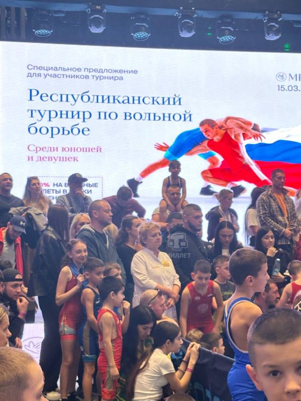 В Ялте проходит Республиканский турнир по вольной борьбе, посвящённый 11-й годовщине «Крымской весны» В Ялте проходит Республиканский турнир по вольной борьбе, посвящённый 11-й годовщине «Крымской весны»