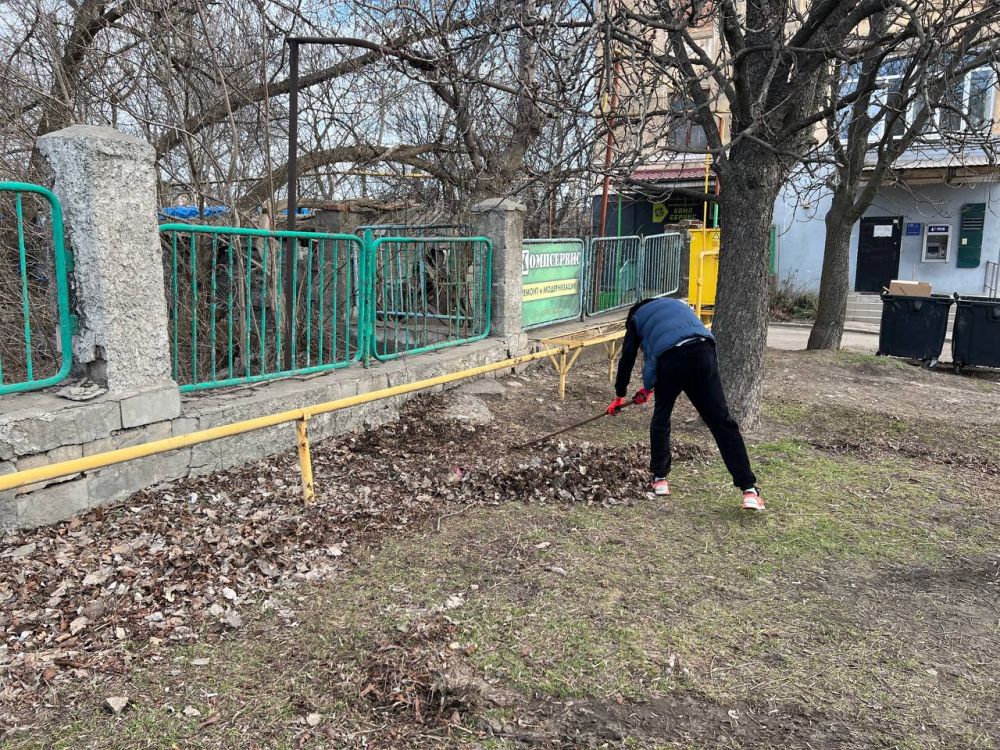 В Ленинском районе г. Донецка активно проходят субботники В Ленинском районе г. Донецка активно проходят субботники