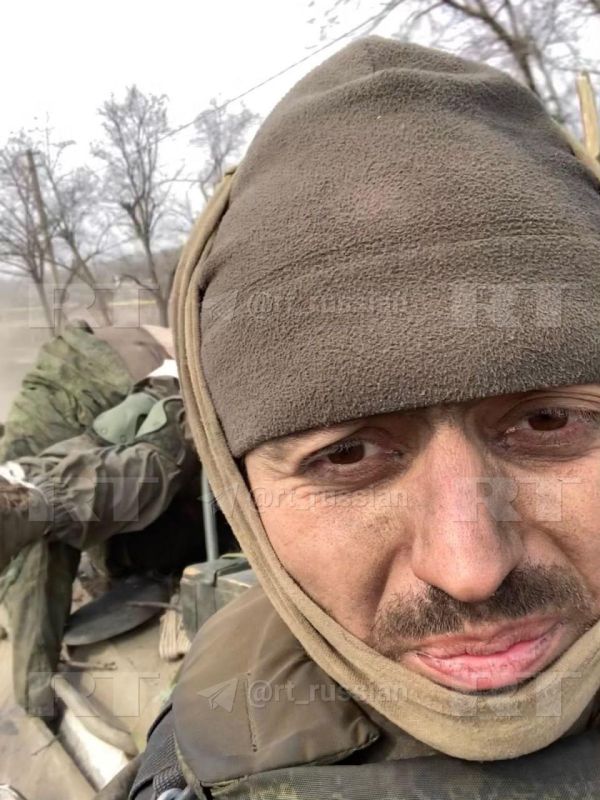 Боец на БТР прорвал окружение и помог эвакуировать наших бойцов из «дома Павлова» в Мариуполе: это история подвига из 2022 года Боец на БТР прорвал окружение и помог эвакуировать наших бойцов из «дома Павлова» в Мариуполе: это история подвига из 2022 года