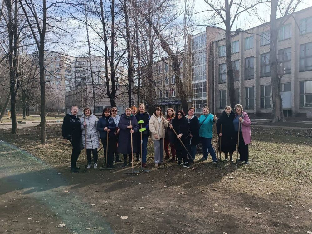 Субботник в Пролетарском районе Субботник в Пролетарском районе