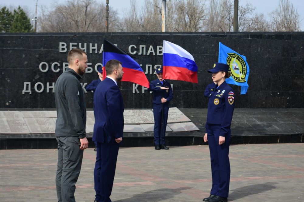 Денис Пушилин передал специальный транспорт Донецкому РО ВСКС Денис Пушилин передал специальный транспорт Донецкому РО ВСКС