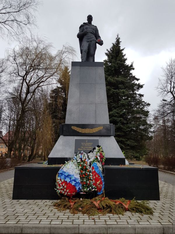 Алексей Кулемзин: В Донецке и в Зеленогорске Калининградской области искренне восхищаются мужеством и чтят боевые подвиги Героя Советского Союза Ивана Филипповича Ткаченко Алексей Кулемзин: В Донецке и в Зеленогорске Калининградской области искренне восхищаются мужеством и чтят боевые подвиги Героя Советского Союза Ивана Филипповича Ткаченко