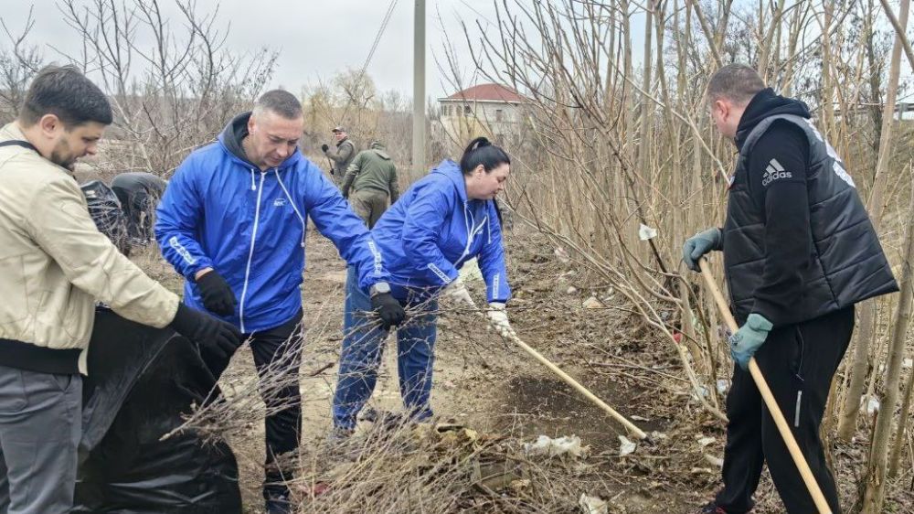 Второй день жители Республики принимают участие в субботниках по наведению чистоты и порядка в городах Второй день жители Республики принимают участие в субботниках по наведению чистоты и порядка в городах