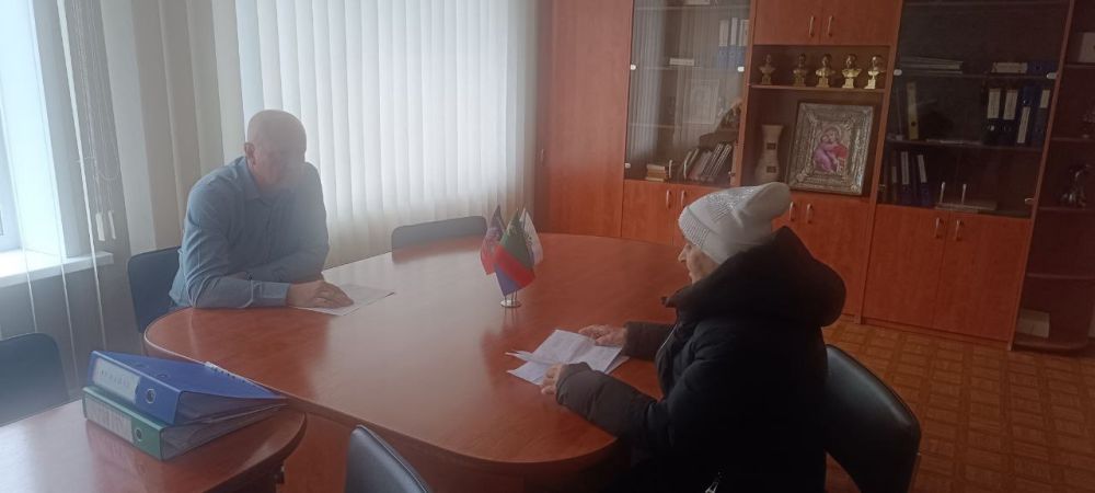 Роман Конев: Состоялся прием граждан депутатом Горловского городского совета Донецкой Народной Республики первого созыва Евгением Прокоповичем Роман Конев: Состоялся прием граждан депутатом Горловского городского совета Донецкой Народной Республики первого созыва Евгением Прокоповичем