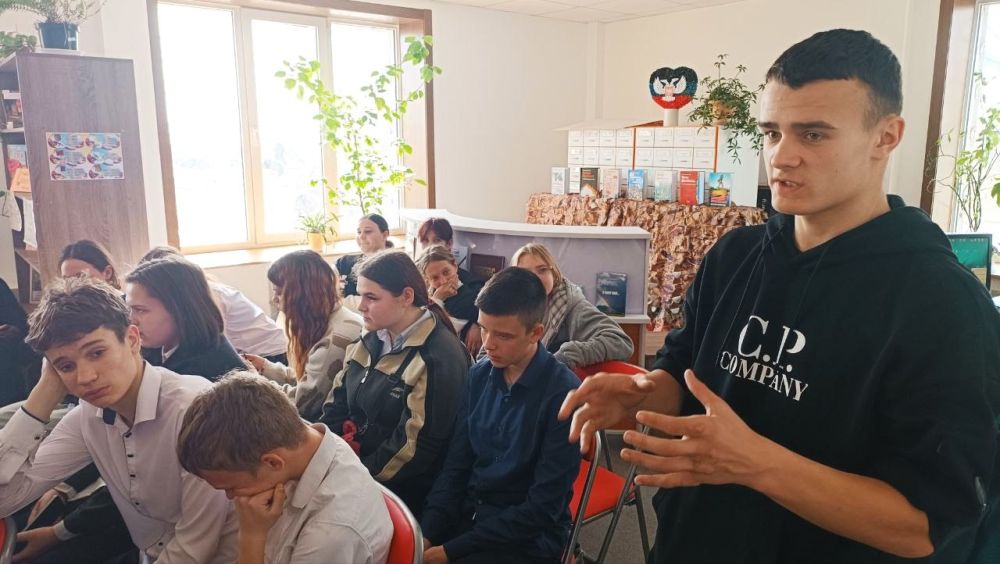 В библиотеках Снежного прошли культурные мероприятия В библиотеках Снежного прошли культурные мероприятия