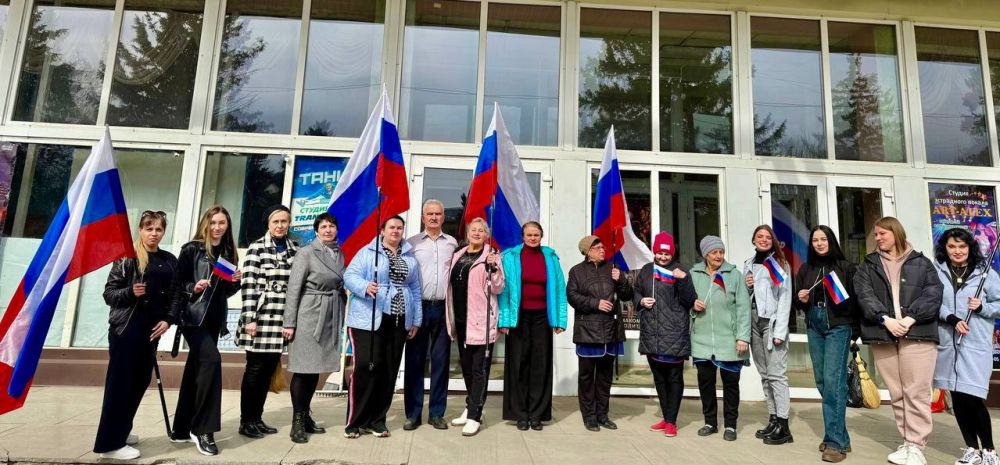 Михаил Меренков: 18 марта в нашей стране отмечают День воссоединения Крыма с Россией – дату, которая стала одной из ключевых в современной истории страны Михаил Меренков: 18 марта в нашей стране отмечают День воссоединения Крыма с Россией – дату, которая стала одной из ключевых в современной истории страны
