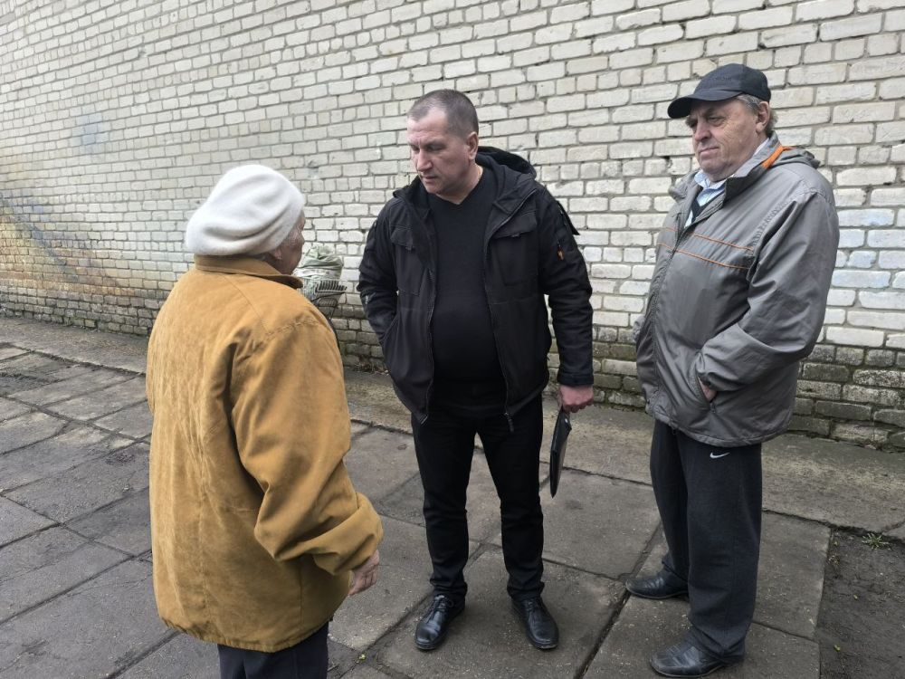 17 марта 2023 года, заместитель главы администрации городского округа Дебальцево Валерий Бессараб провел встречу с населением в поселке Новолуганское 17 марта 2023 года, заместитель главы администрации городского округа Дебальцево Валерий Бессараб провел встречу с населением в поселке Новолуганское