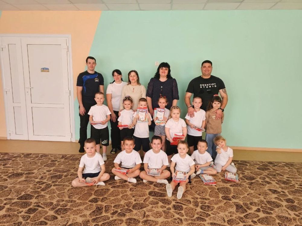 Также сегодня, 17 марта,в рамках проекта "Сила России" МБУ МЦФЗН "Спорт для всех" посетили ещё и ГКДОУ "Камышеватский Детский Сад "Ласточка" Также сегодня, 17 марта,в рамках проекта "Сила России" МБУ МЦФЗН "Спорт для всех" посетили ещё и ГКДОУ "Камышеватский Детский Сад "Ласточка"