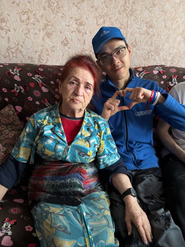 Протянем руку помощи. Мероприятия по доставке воды нуждающимся в рамках акции «Эстафета добра» в Иловайске проходят на постоянной основе Протянем руку помощи. Мероприятия по доставке воды нуждающимся в рамках акции «Эстафета добра» в Иловайске проходят на постоянной основе
